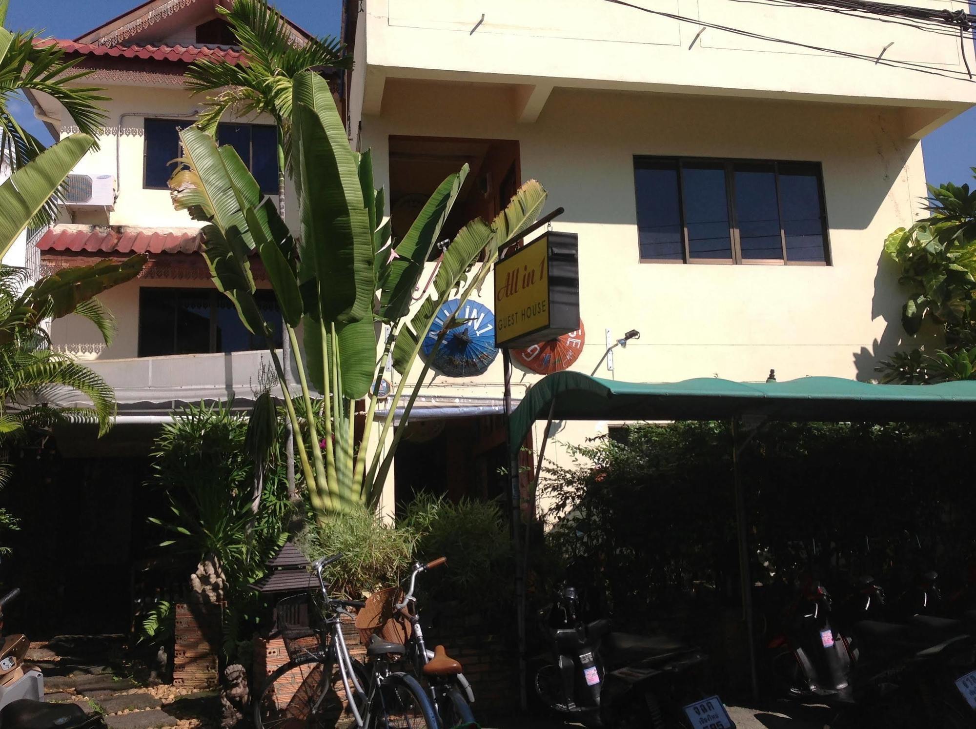 All In 1 Guesthouse Čiang Mai Exteriér fotografie